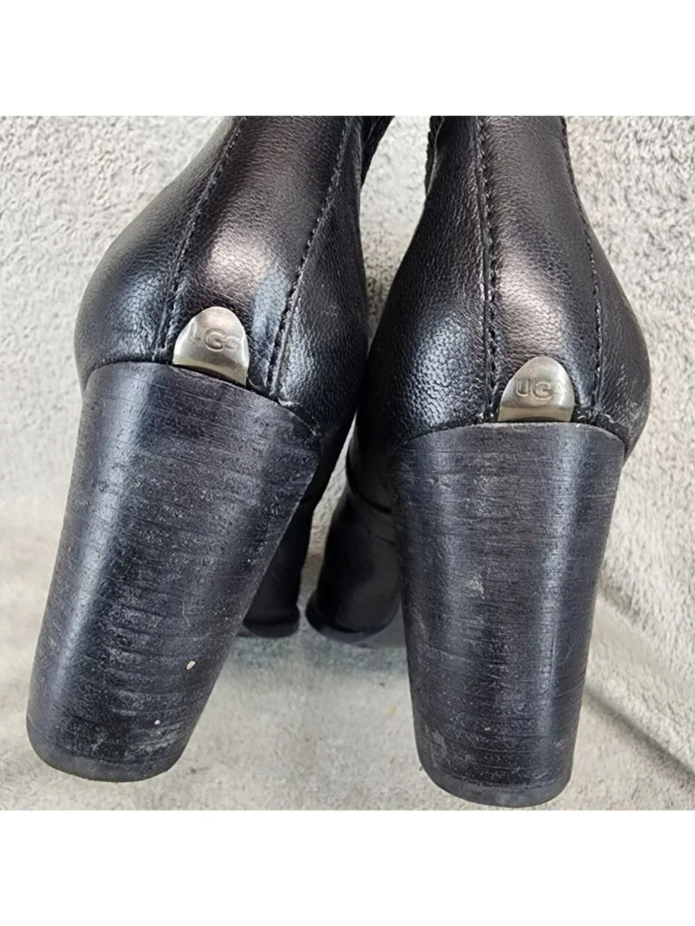 UGG Shoes Womens Size 11 Black Leather Cobie Chelsea Ankle Boots *Read*